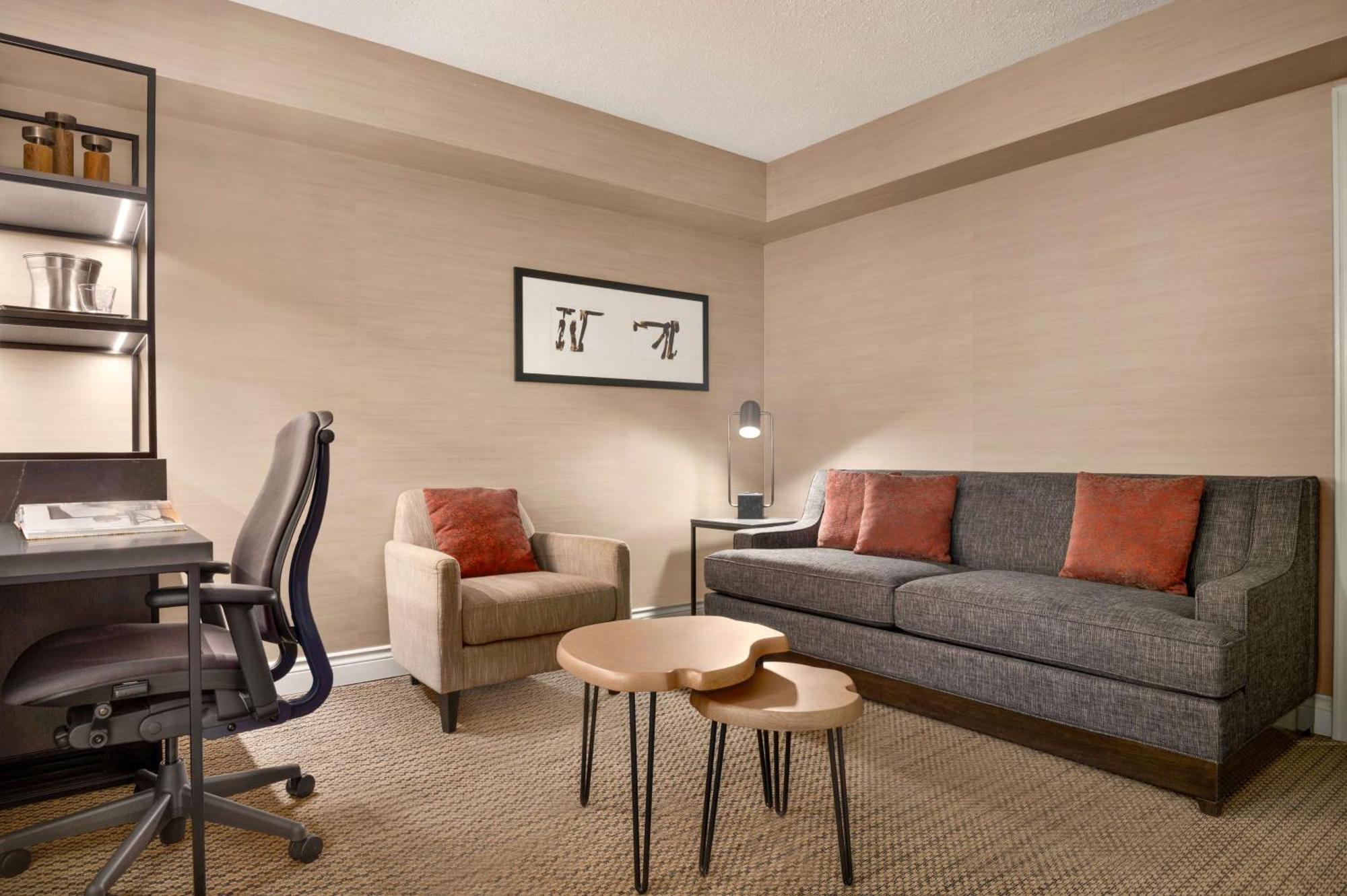 Hilton Vancouver Airport Hotel 4*